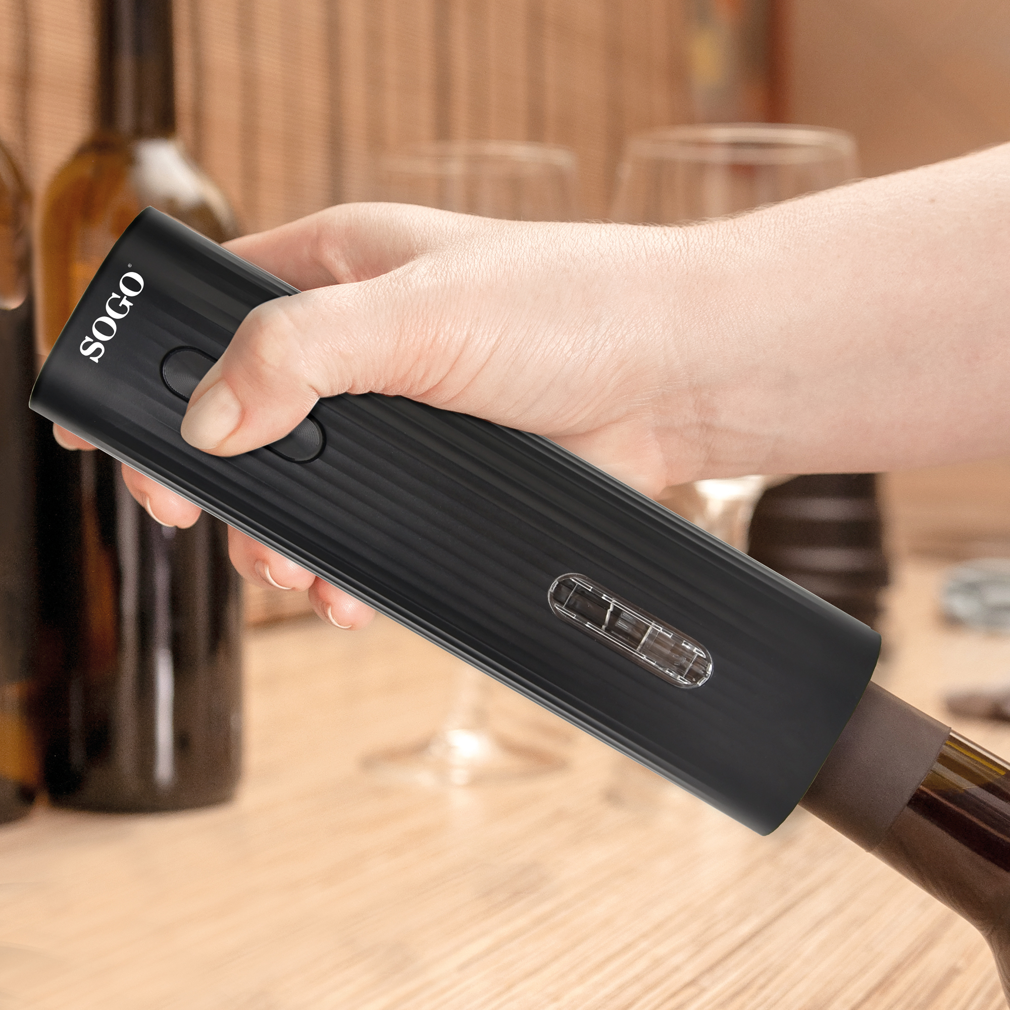 Electric Wine Opener With Accessories SwiftPour 360 - Image 3